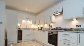 3 bedroom flat to let